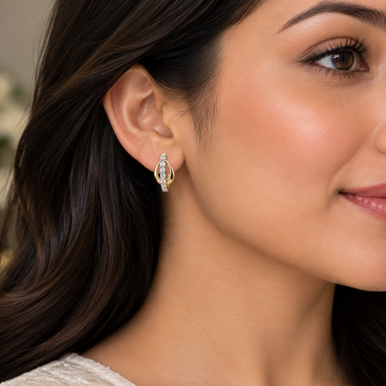 Elegantly Crafted Contemporary Diamond Earrings