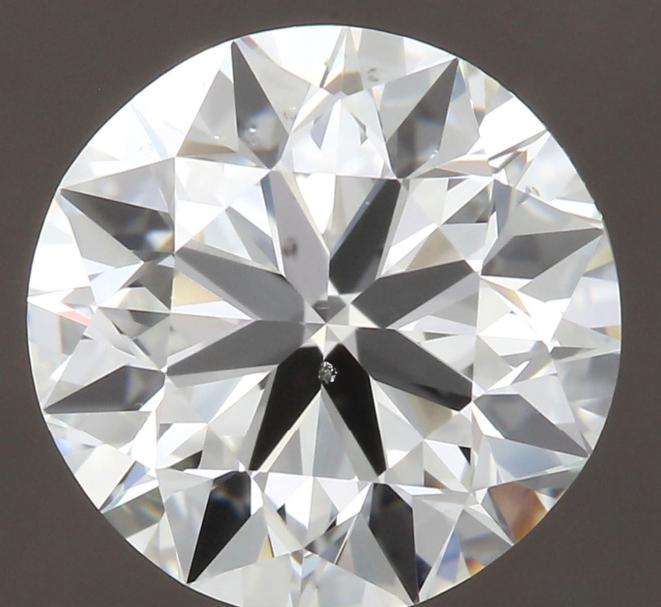 1.90 Carat H-VS2 – IGI Certified Round Brilliant Solitaire